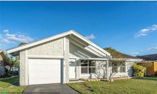 2 of 12 - 1320 Sw 82nd Terrace, North Lauderdale, FL