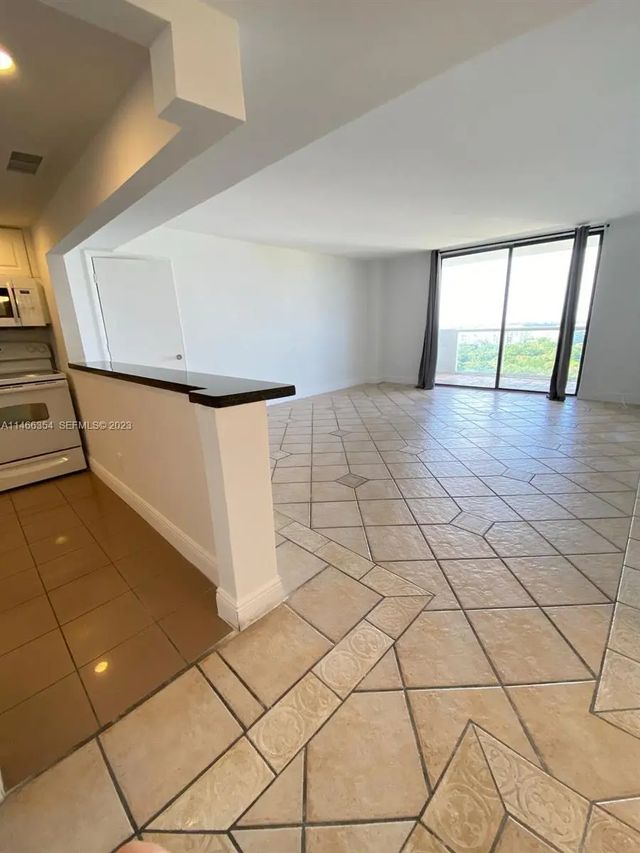 13499 Biscayne Boulevard #1505, North Miami
