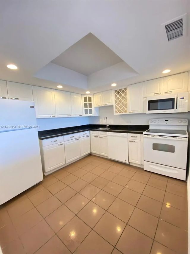 3 of 20 - 13499 Biscayne Boulevard #1505, North Miami, FL