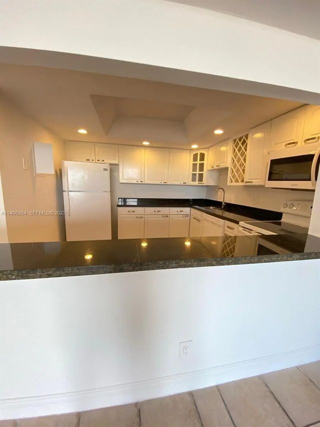 4 of 20 - 13499 Biscayne Boulevard #1505, North Miami, FL