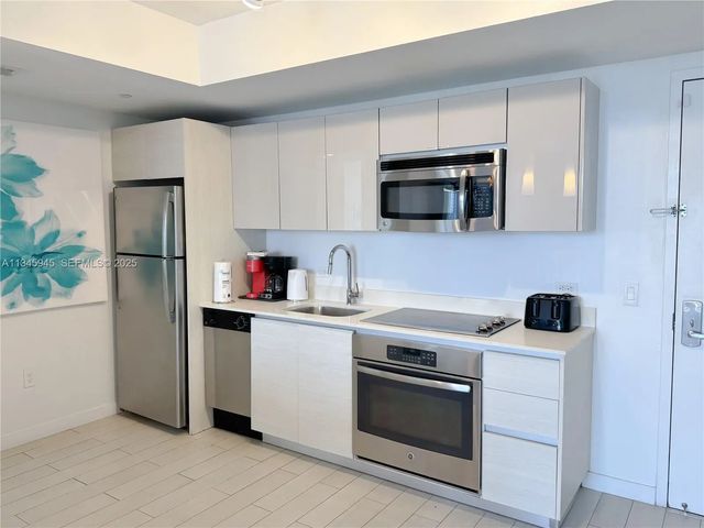 3 of 32 - 2602 E Hallandale Beach Boulevard #r1409, Hallandale Beach, FL