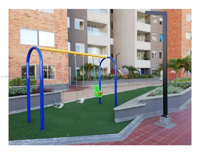 4 of 14 - Cl. 78e Sur # 47 C 80 Cl. 78e Sur C 80 Sabaneta #1416 Torre  3, , FL