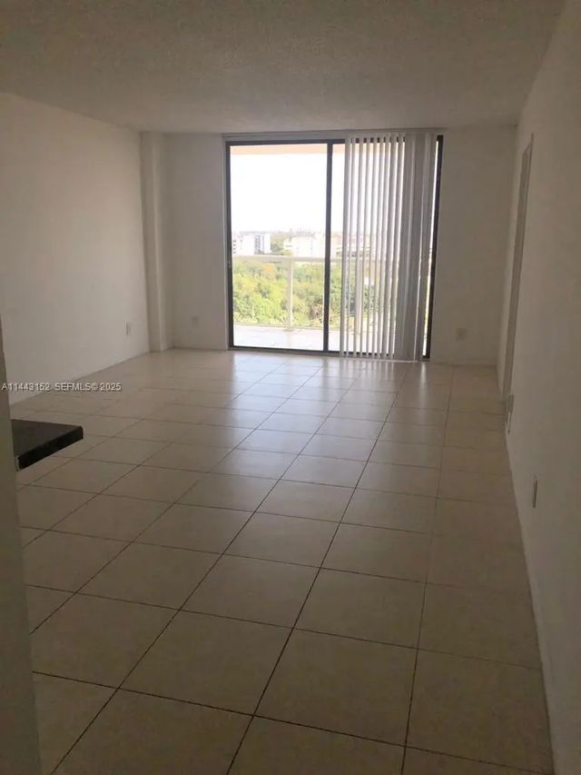 5 of 24 - 13499 Biscayne Boulevard #1513, North Miami, FL