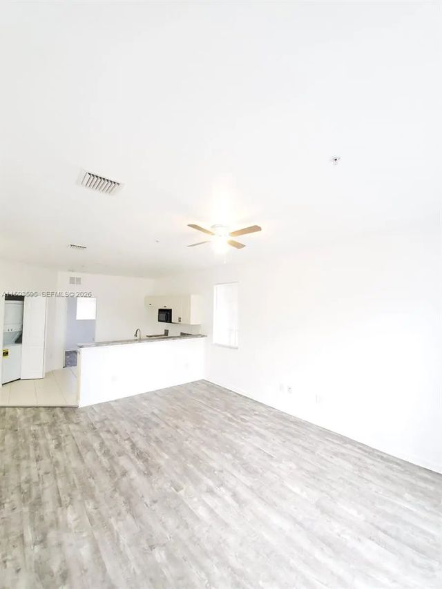 5 of 35 - 1945 Marsh Harbor Drive #1945, Riviera Beach, FL