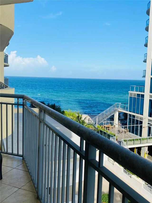 5 of 20 - 17375 Collins Avenue #705, Sunny Isles Beach, FL