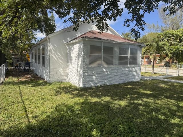 4 of 10 - 2255 Nw 63rd Street, Miami, FL