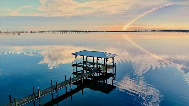 1613 N Indian River Drive, Cocoa