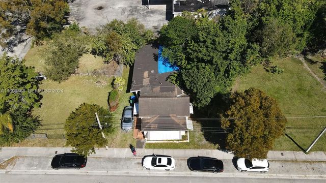 3373 Thomas Avenue, Miami