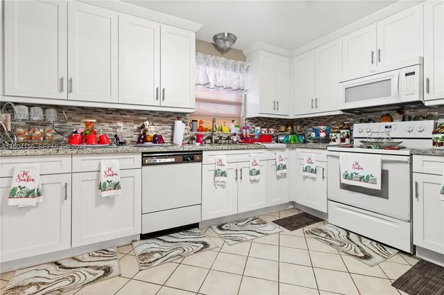 4 of 20 - 281 S Hollybrook Drive #103, Pembroke Pines, FL