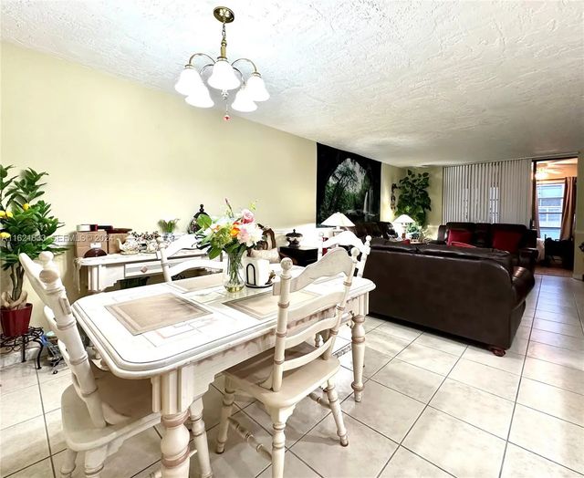 5 of 13 - 2831 Somerset Drive #206, Lauderdale Lakes, FL