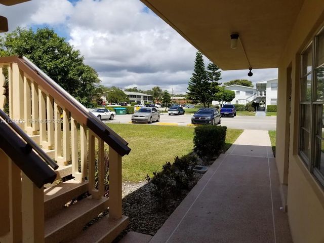 2 of 6 - 206 Sheffield I #206, West Palm Beach, FL