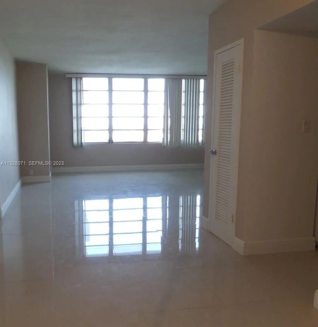 2 of 4 - 1000 West Avenue #1032, Miami Beach, FL