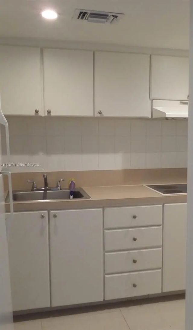 3 of 4 - 1000 West Avenue #1032, Miami Beach, FL