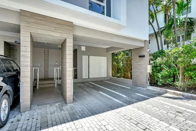 1000 99th Street #14, Bay Harbor Islands