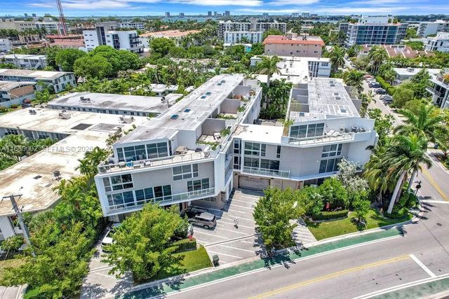 3 of 22 - 1000 99th Street #14, Bay Harbor Islands, FL