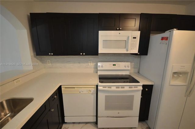 2 of 23 - 1241 Se 29th Street #102, Homestead, FL
