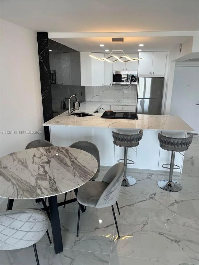 2030 S Ocean Drive #1602, Hallandale Beach