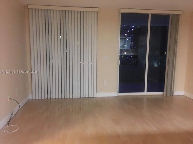 5 of 25 - 170 Se 14th Street #1407, Miami, FL