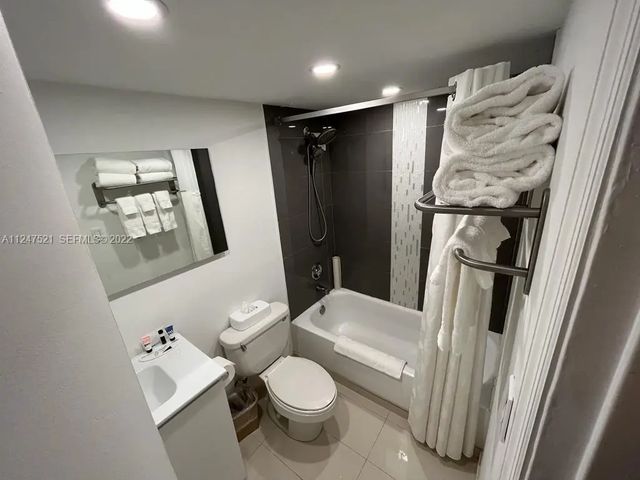 5 of 33 - 19201 Collins Avenue #218, Sunny Isles Beach, FL