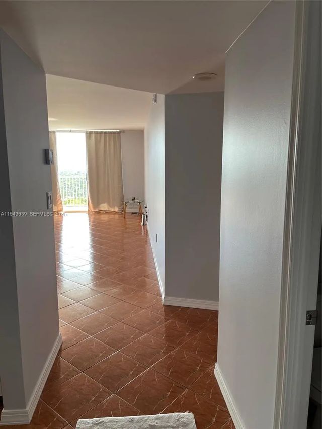 4 of 36 - 2801 Ne 183rd Street #2103w, Aventura, FL