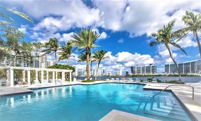 3255 Ne 184th Street #12311, Aventura