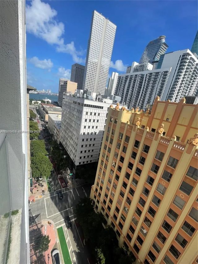 2 of 23 - 151 Se 1st Street #1505, Miami, FL
