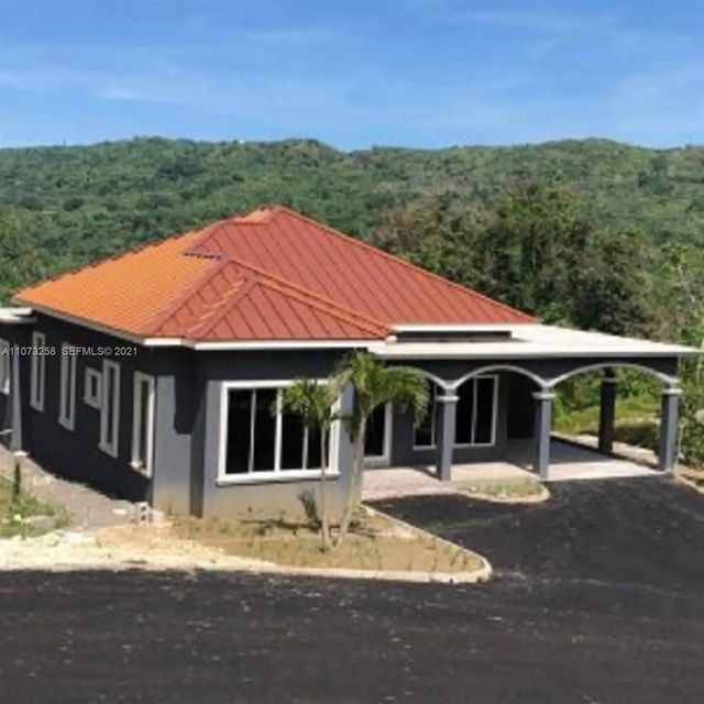 1 Sanctuary At Farm  Jamaic Hill, 