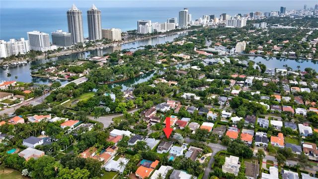 2 of 41 - 535 W 51st Street, Miami Beach, FL