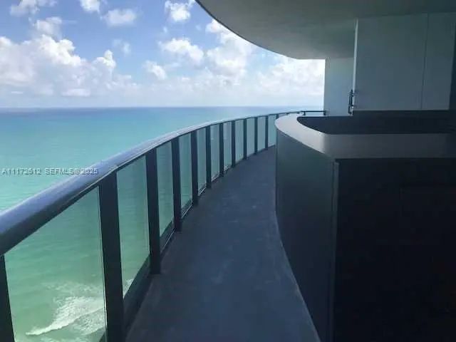 4 of 40 - 18555 Collins Avenue #2905, Sunny Isles Beach, FL