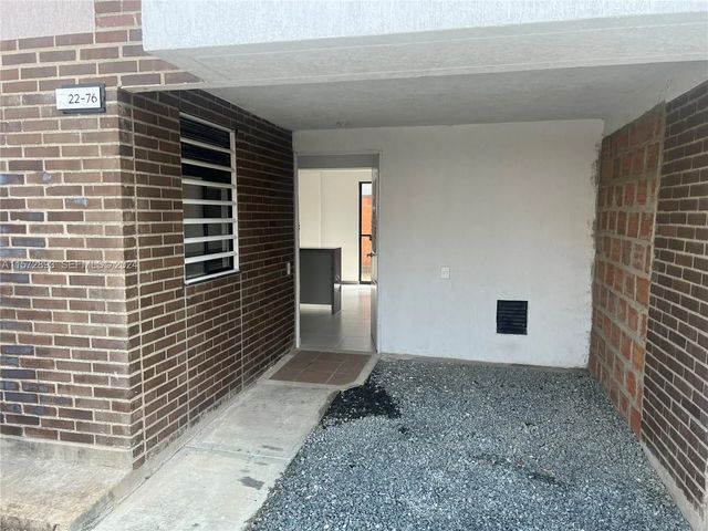 4 of 26 - Calle 3 A # 22-76 S Calle 3 A Manzana 3 #8, , 