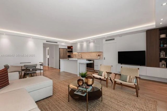 4 of 37 - 2301 Collins Avenue #837, Miami Beach, FL
