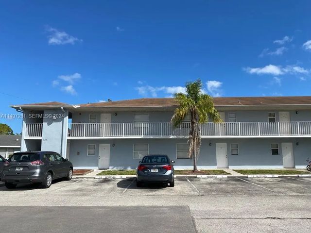 2 of 7 - 617 Ixoria Avenue #29, Fort Pierce, FL