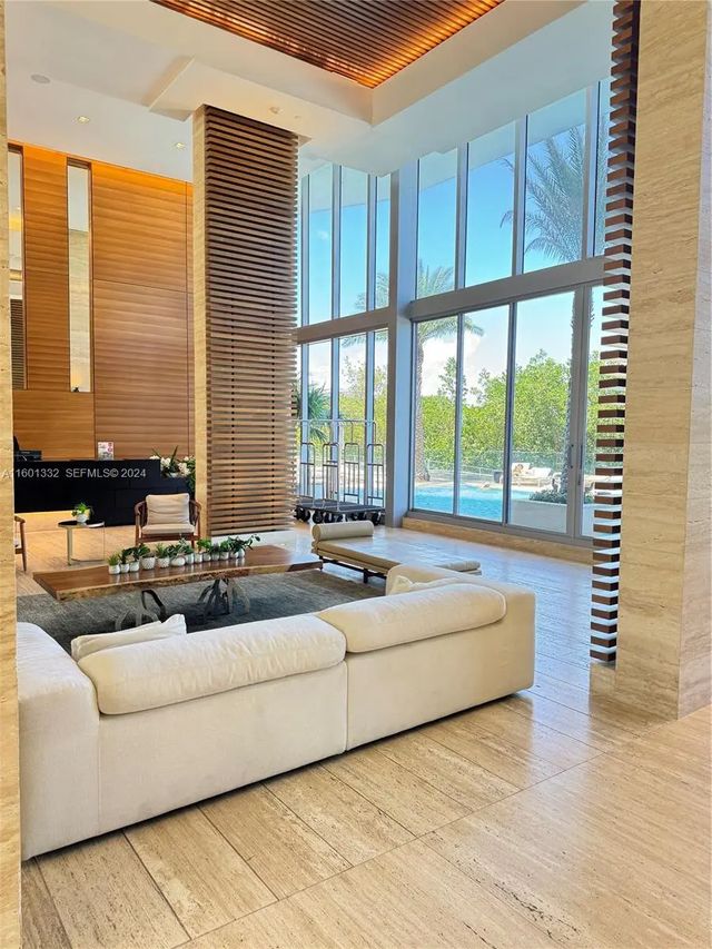 5 of 40 - 16385 Biscayne Boulevard #2421, North Miami Beach, FL
