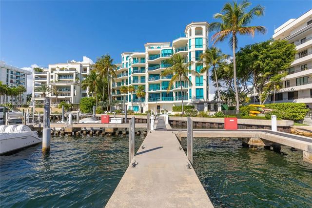 3 of 70 - 1660 W Glencoe Street #302, Coconut Grove, FL