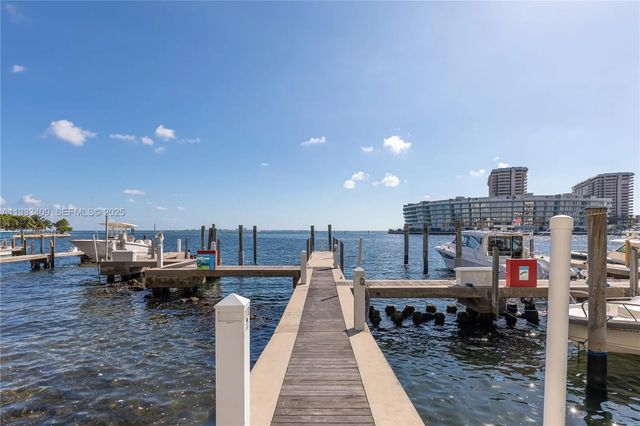5 of 70 - 1660 W Glencoe Street #302, Coconut Grove, FL