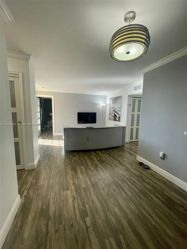 11800 Sw 18th Street #131-4, Miami