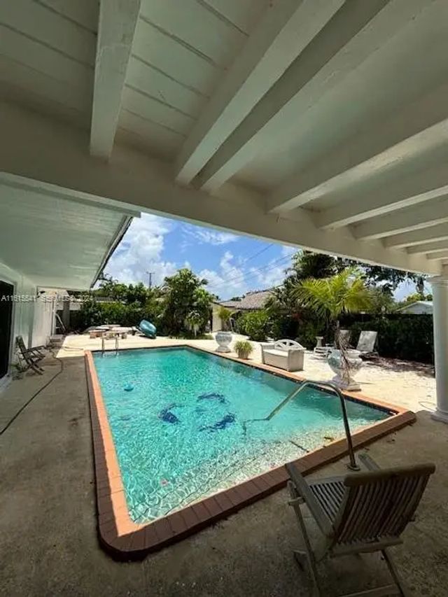 2 of 7 - 6440 Miller Drive, South Miami, FL