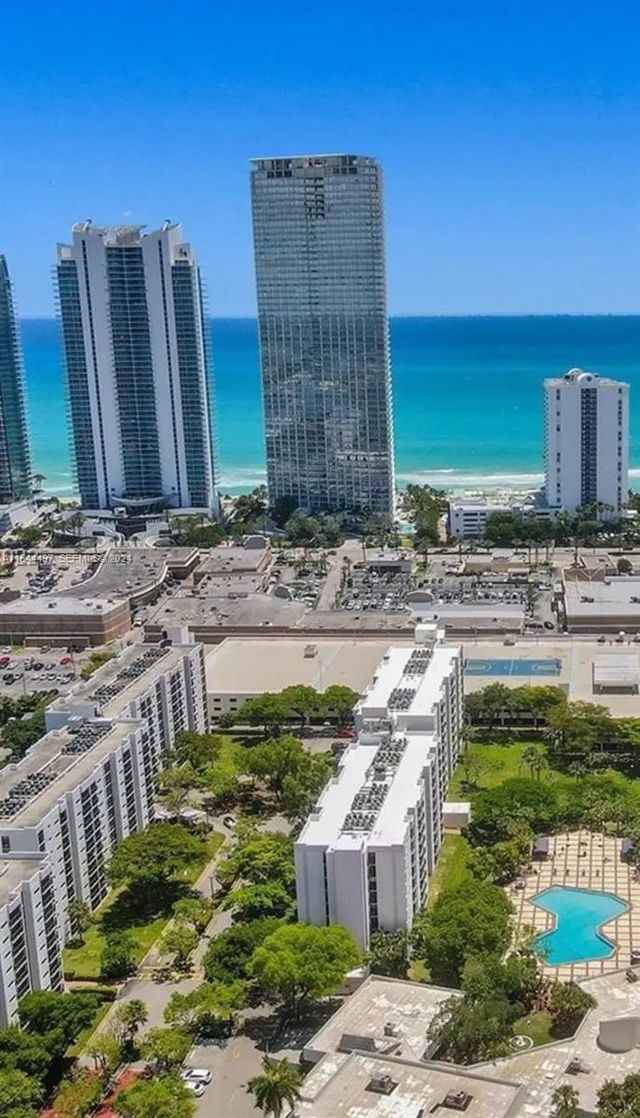 3 of 15 - 17021 N Bay Road #318, Sunny Isles Beach, FL