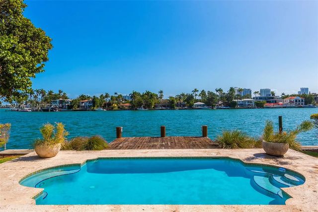 2 of 53 - 527 E Dilido Drive, Miami Beach, FL