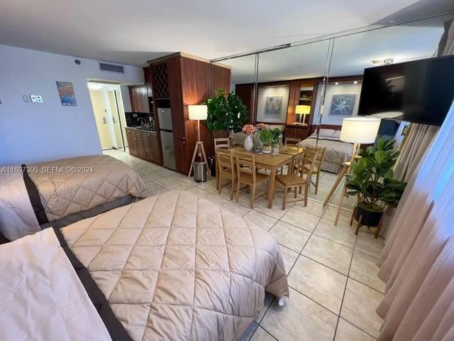 5 of 24 - 19201 Collins Avenue #428, Sunny Isles Beach, FL
