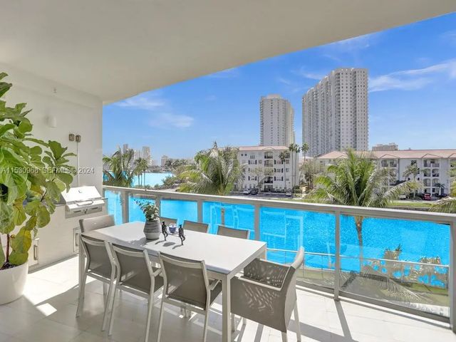 3250 Ne 188th Street #207, Aventura