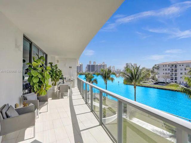 5 of 73 - 3250 Ne 188th Street #207, Aventura, FL