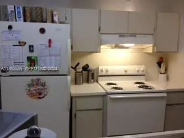 8160 Geneva Court #206, Doral