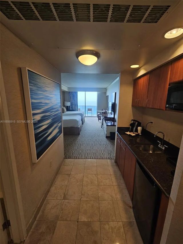 4 of 11 - 18001 Collins Avenue #2112, Sunny Isles Beach, FL