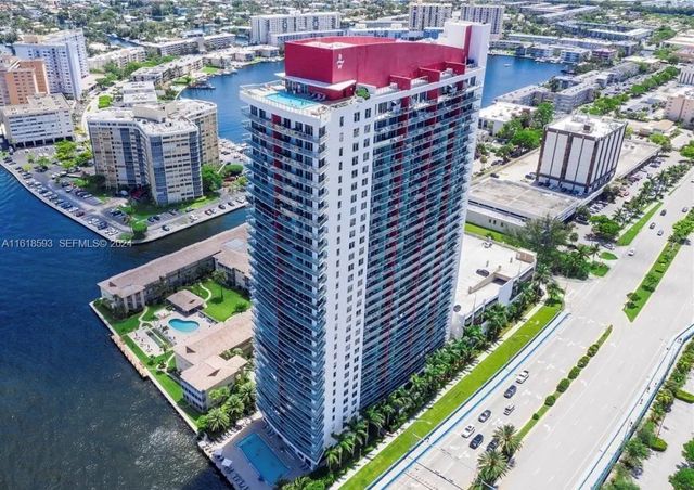 2602 E Hallandale Beach Boulevard #r807, Hallandale Beach