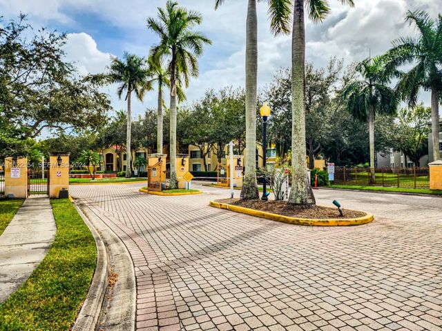 3 of 16 - 4151 San Marino Boulevard #202, West Palm Beach, FL
