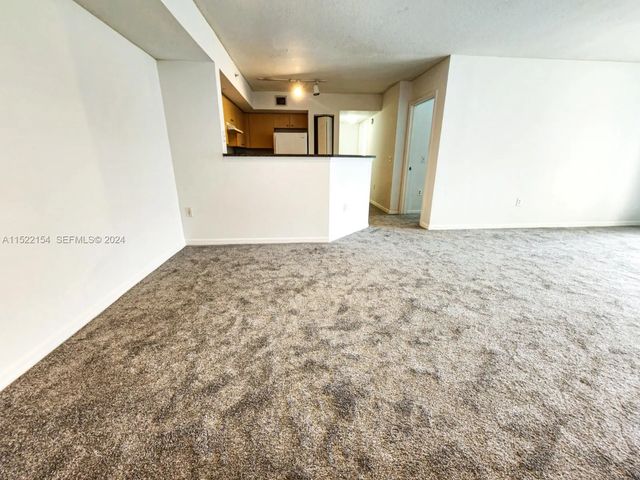 5 of 16 - 4151 San Marino Boulevard #202, West Palm Beach, FL