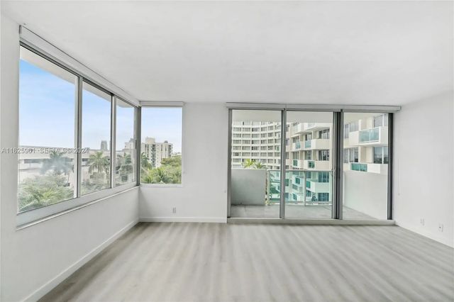 4 of 14 - 1200 West Avenue #515, Miami Beach, FL