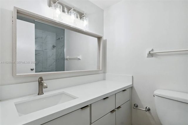 5 of 11 - 1000 West Avenue #821, Miami Beach, FL