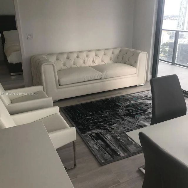 4 of 10 - 121 Ne 34th Street #2601, Miami, FL